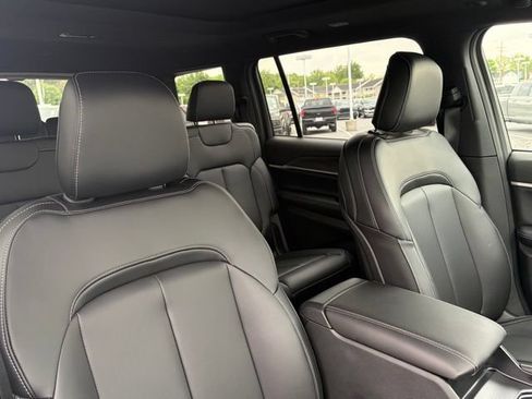 New 2026 Jeep Grand Cherokee L Limited w/ Limited Altitude Package AWD/4WD image 29