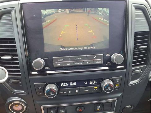 Used 2024 Nissan Titan SV w/ SV Convenience Package image 15