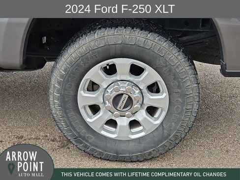 Used 2024 Ford F250 XLT AWD/4WD image 16