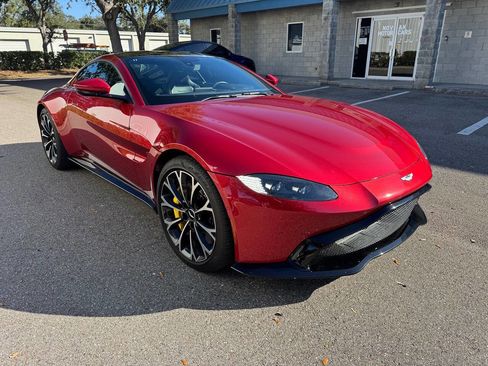 Used 2019 Aston Martin V8 Vantage Coupe image 7