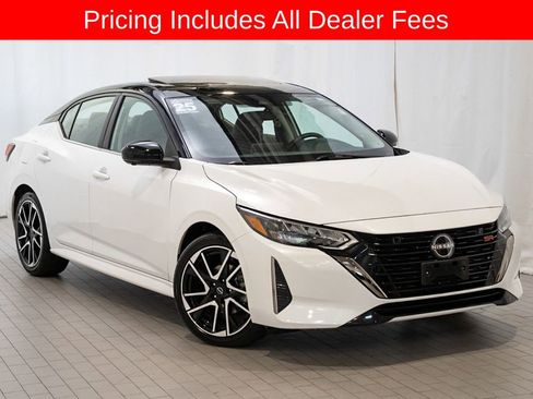Certified 2025 Nissan Sentra SR w/ SR Premium Package FWD image 1