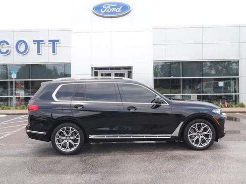 Used 2020 BMW X7 xDrive40i w/ Cold Weather Package AWD/4WD image 17