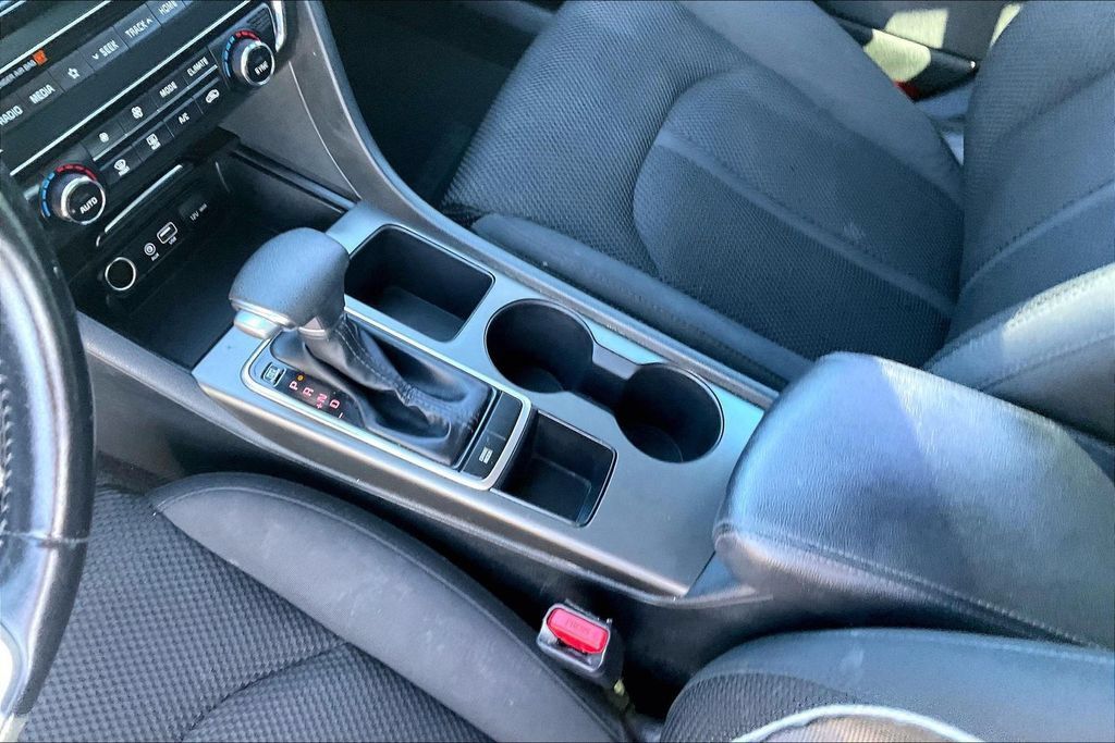 Used 2019 Kia Optima LX w/ LX Premium Package FWD image 17