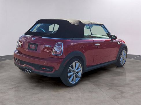 Used 2015 MINI Cooper S image 4