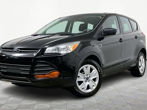 Used 2014 Ford Escape S image 2