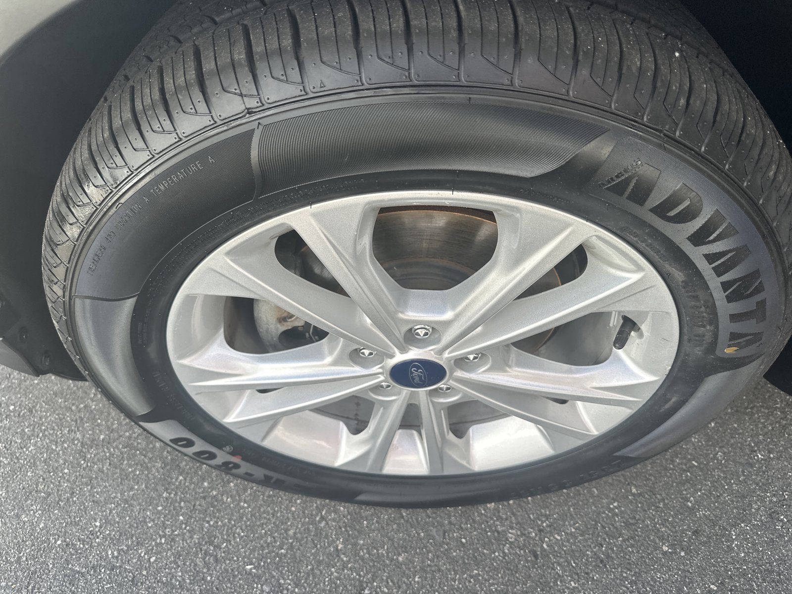 Used 2017 Ford Escape SE FWD image 29