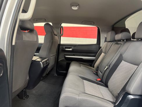 Used 2017 Toyota Tundra SR5 w/ SR5 Upgrade Package image 17