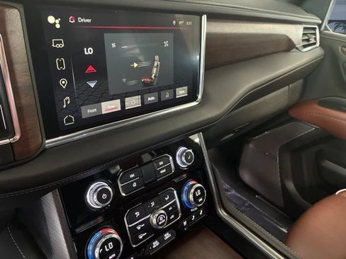 Used 2023 GMC Yukon Denali Ultimate AWD/4WD image 26