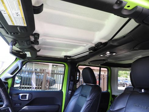 Used 2021 Jeep Wrangler Unlimited Sahara w/ Uconnect 4C Nav & Sound Group AWD/4WD image 16