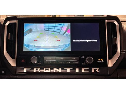 Used 2025 Nissan Frontier SV image 30