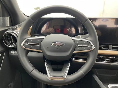 New 2026 Chevrolet Equinox ACTIV w/ Convenience Package III AWD/4WD image 13