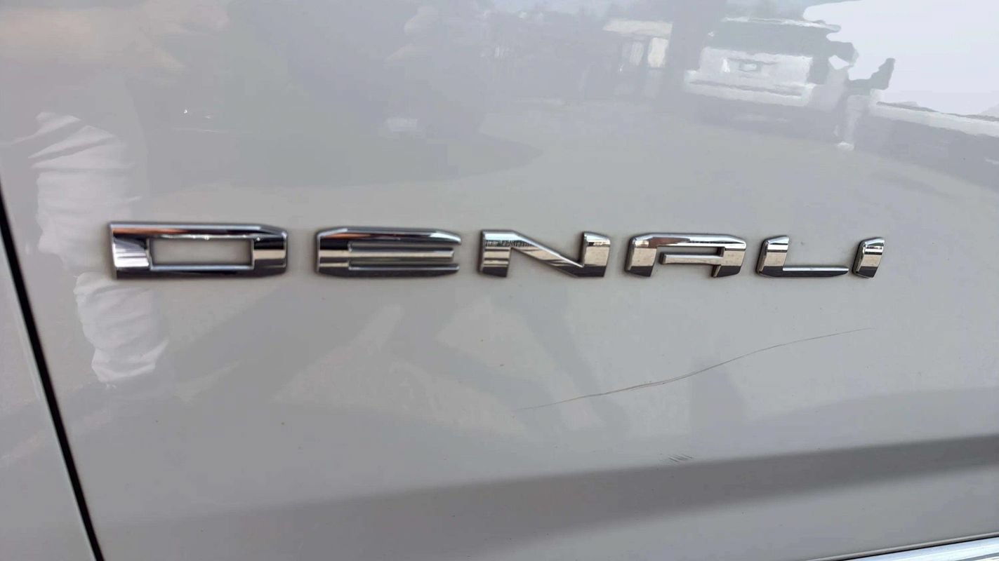 Used 2022 GMC Yukon XL Denali AWD/4WD image 26
