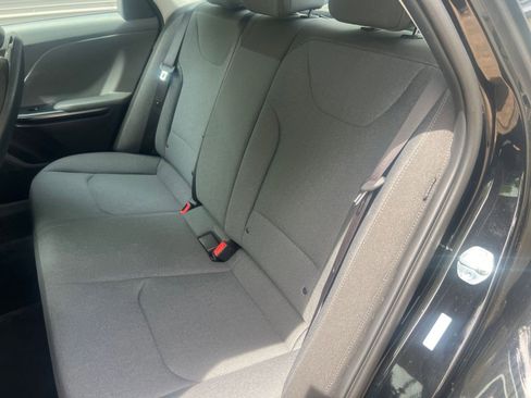 Used 2025 Kia K4 LXS image 34