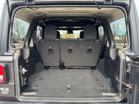 Certified 2024 Jeep Wrangler Sport S image 29