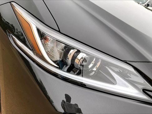 New 2025 Lexus ES 350 image 13