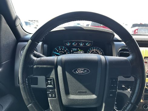 Used 2011 Ford F150 Lariat w/ Lariat Chrome Pkg image 17