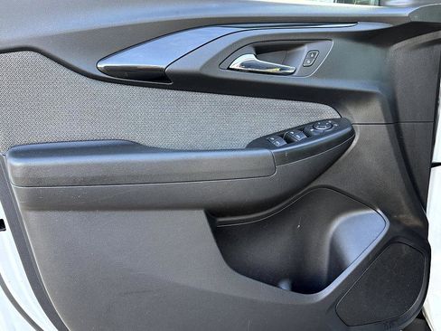 Used 2023 Chevrolet TrailBlazer LT image 16