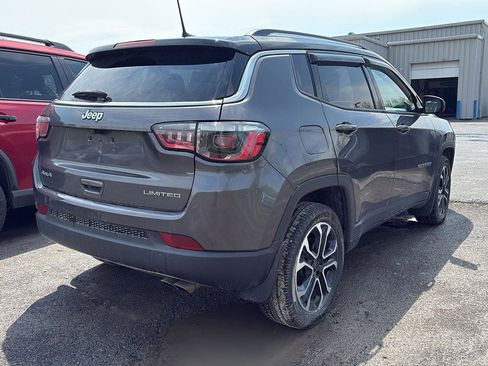 Used 2022 Jeep Compass Limited AWD/4WD image 3