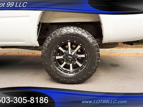 Used 2004 GMC Sierra 2500 SLE w/ Heavy-Duty Power Package AWD/4WD image 30
