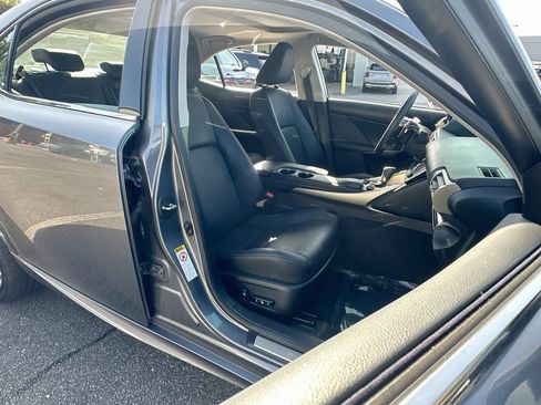 Used 2014 Lexus IS 250 w/ Navigation Package RWD image 28