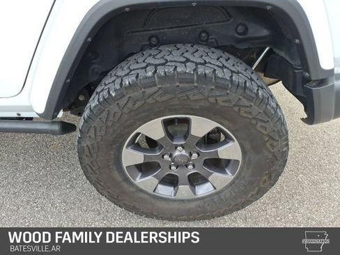 Used 2019 Jeep Wrangler Unlimited Sahara image 10