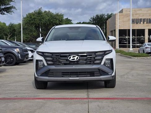 Used 2026 Hyundai Tucson SE FWD image 2