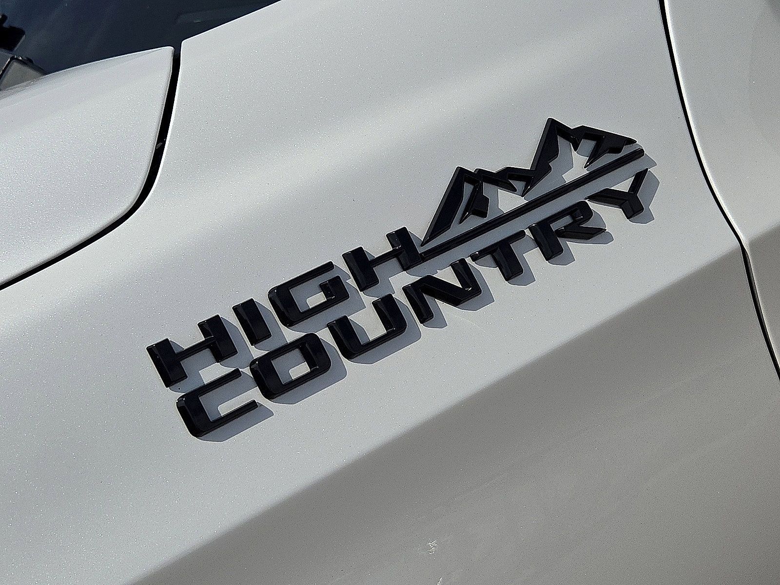 Used 2023 Chevrolet Suburban High Country AWD/4WD image 11