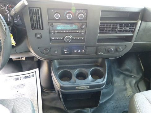 Used 2015 Chevrolet Express 3500 RWD image 37
