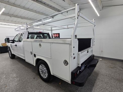 Used 2019 Ford F250 XL w/ STX Appearance Package image 4