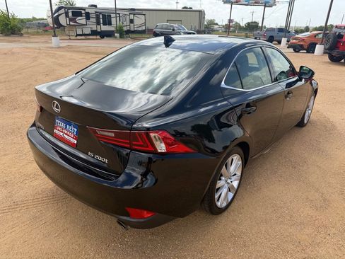 Used 2016 Lexus IS 200t RWD image 8