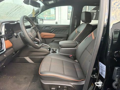 Used 2026 GMC Canyon AT4 AWD/4WD image 2