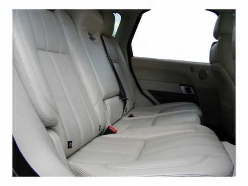 Used 2013 Land Rover Range Rover HSE image 25