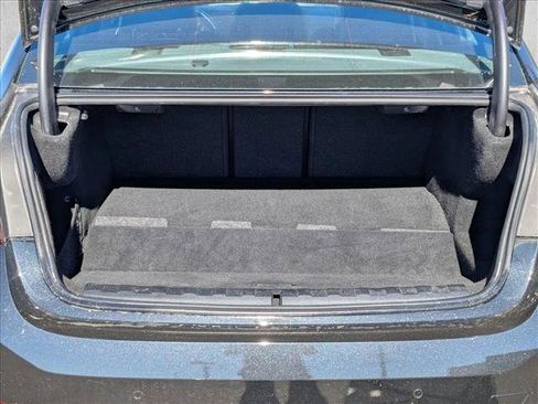 Used 2024 BMW 330e image 6