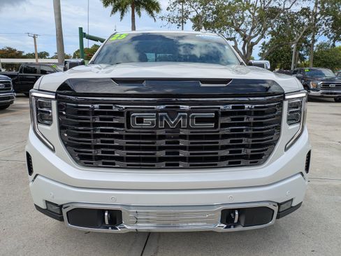 Used 2025 GMC Sierra 1500 Denali Ultimate AWD/4WD image 8