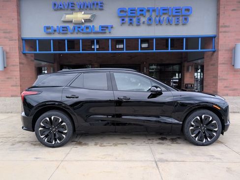 Used 2025 Chevrolet Blazer EV RS AWD/4WD image 9
