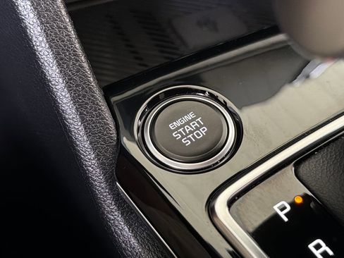 Used 2024 Kia Sportage EX image 5