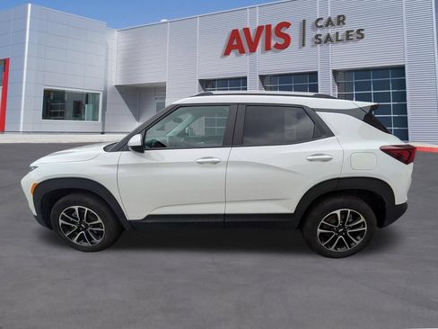 Used 2025 Chevrolet TrailBlazer LT AWD/4WD image 10