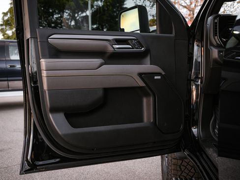 Used 2024 Chevrolet Silverado 2500 ZR2 w/ ZR2 Bison Edition image 14