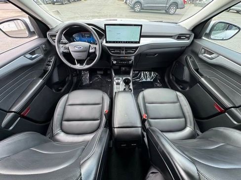 Used 2025 Ford Escape Platinum AWD/4WD image 14