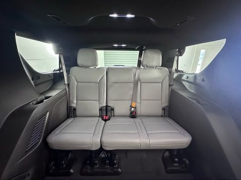 Used 2023 Chevrolet Tahoe Z71 w/ Luxury Package image 27