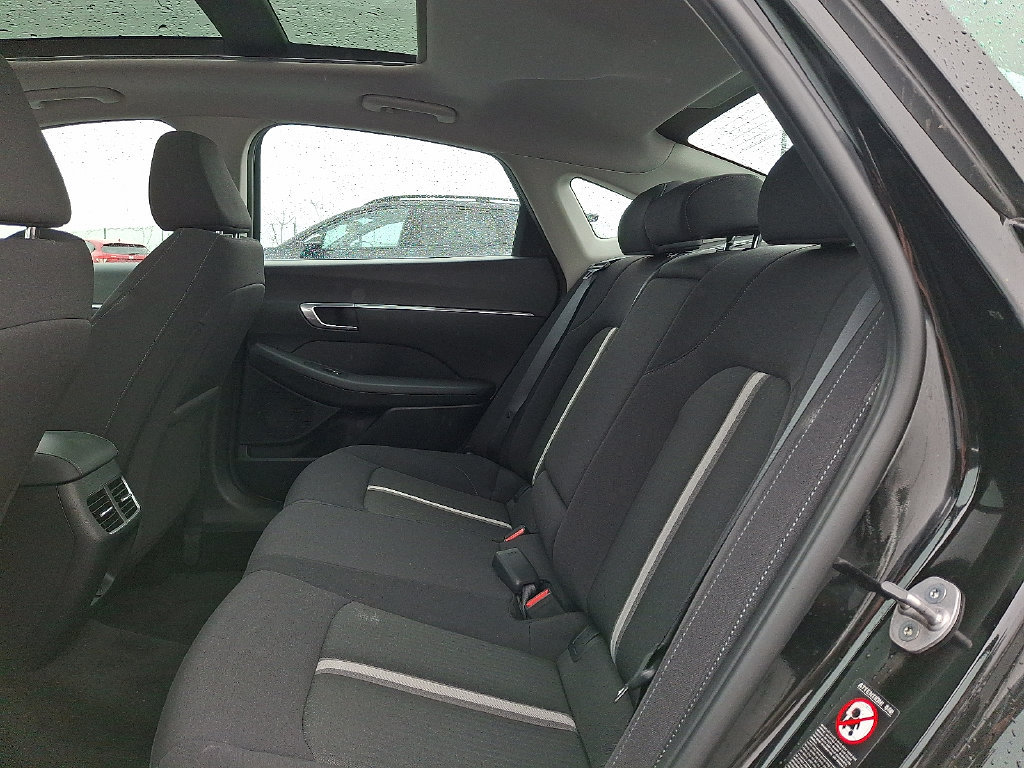 Used 2023 Hyundai Sonata SEL w/ Convenience Package FWD image 11