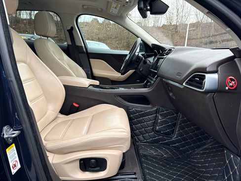 Used 2017 Jaguar F-PACE Prestige image 42