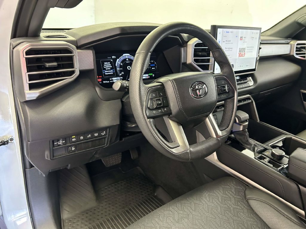 Used 2025 Toyota Tundra Limited AWD/4WD image 14