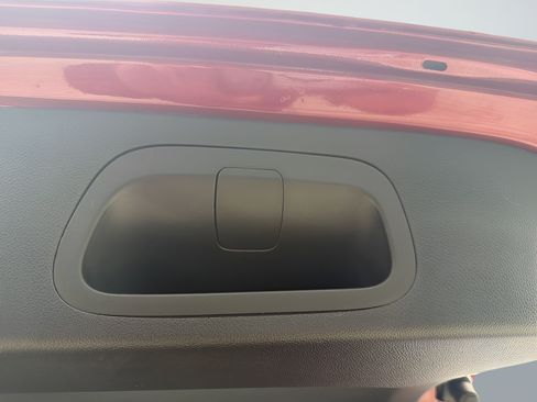 Used 2025 Chevrolet Trax LS FWD image 13