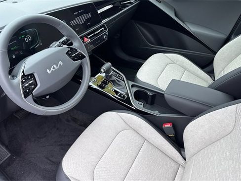 New 2026 Kia Niro SX image 11