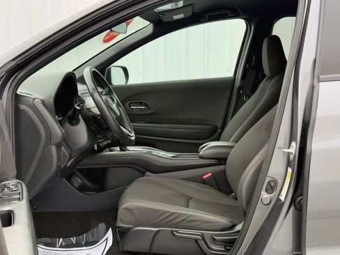 Used 2021 Honda HR-V Sport image 10