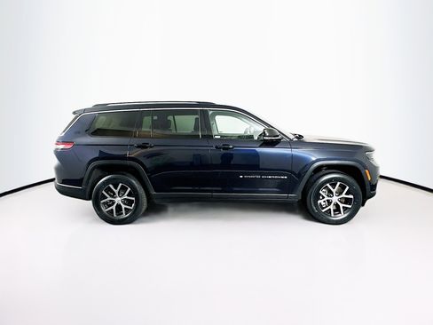 Used 2023 Jeep Grand Cherokee L Limited w/ Luxury Tech Group II image 10