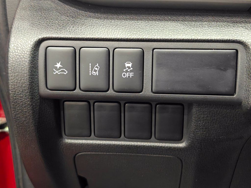 Used 2023 Mitsubishi Eclipse Cross LE AWD/4WD image 12