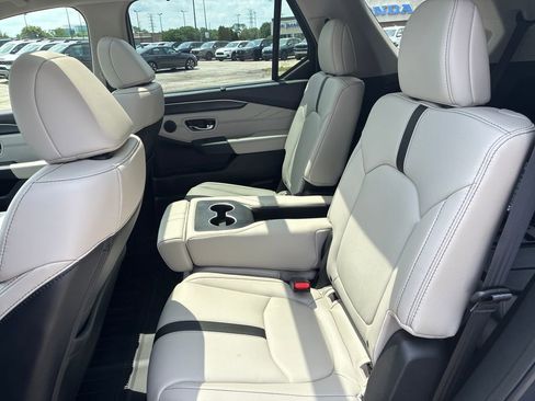 New 2026 Honda Pilot Touring image 19