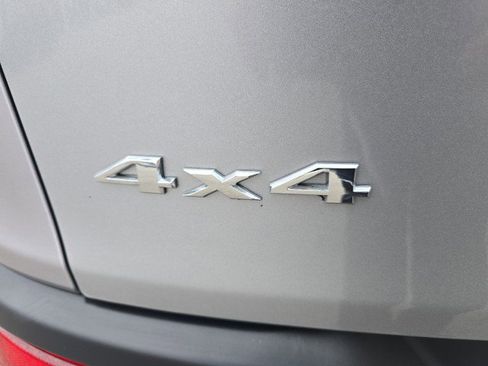 Used 2016 Jeep Cherokee Latitude w/ Cold Weather Group image 10